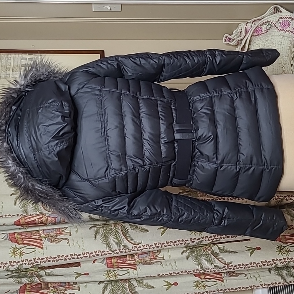 The North Face Women's Quilted Puffer Jacket - Dark Gray with Fur Hood - Picture 12 of 16